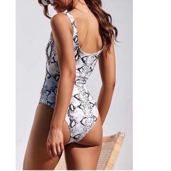 New One Piece Swimsuit Tummy Control Swimwear Slimming Strap Backless Size Small - Picture 2 of 10